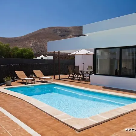 Andy Lanzarote Βίλα