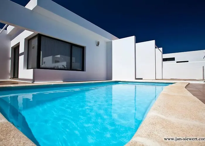 Andy Lanzarote 别墅 *